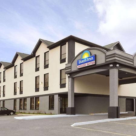 Days Inn By Wyndham Toronto East Lakeview Buitenkant foto