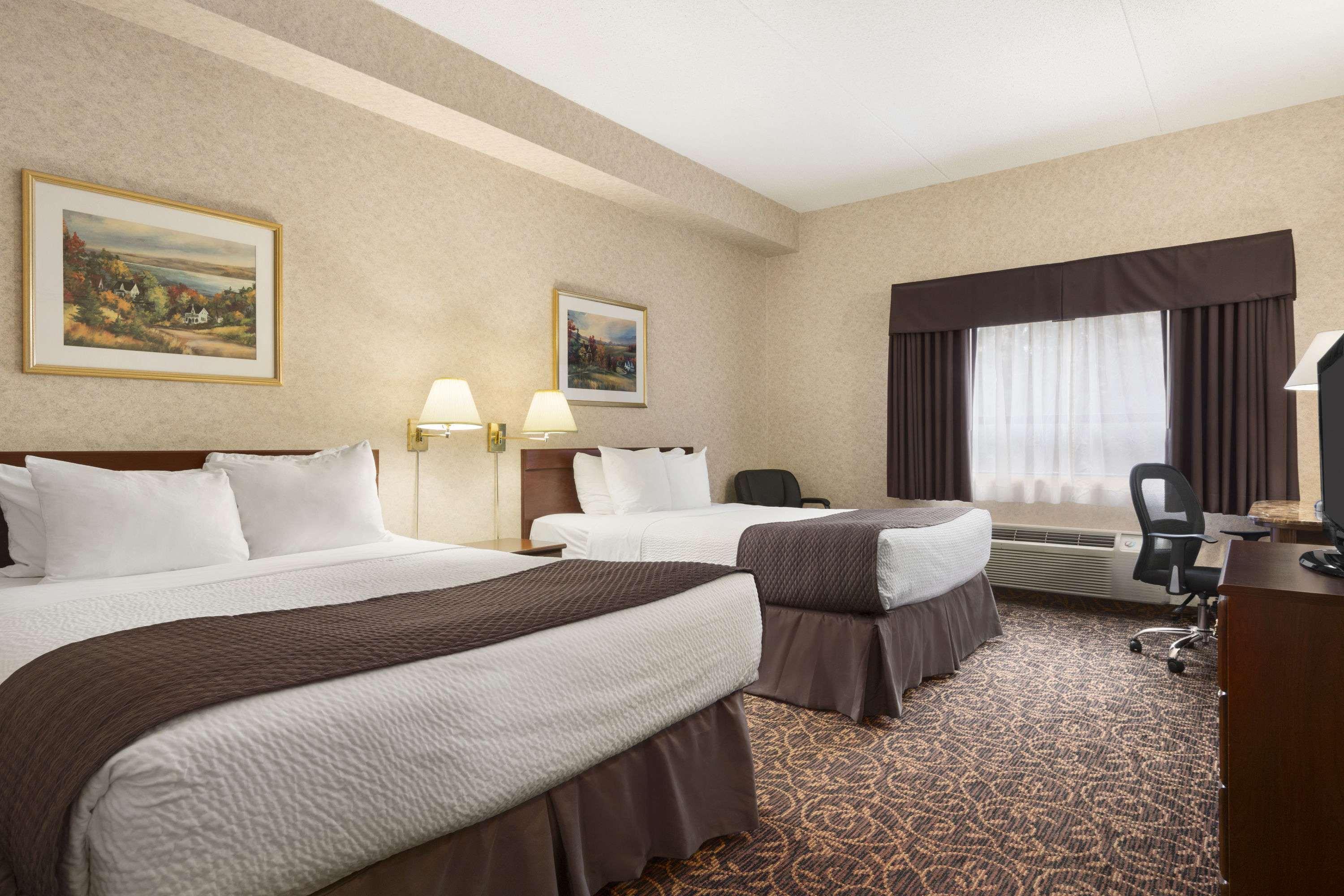 Days Inn By Wyndham Toronto East Lakeview Buitenkant foto