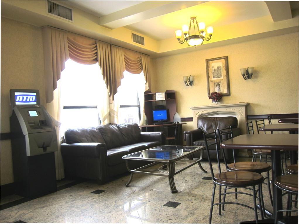 Days Inn By Wyndham Toronto East Lakeview Buitenkant foto